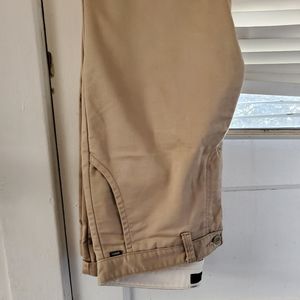 AUTHENTIC VANS MENS CHINO PANTS